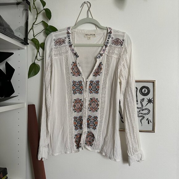 Idyllwind Lacey Embroidered Button Up Longsleeve - Picture 1 of 2
